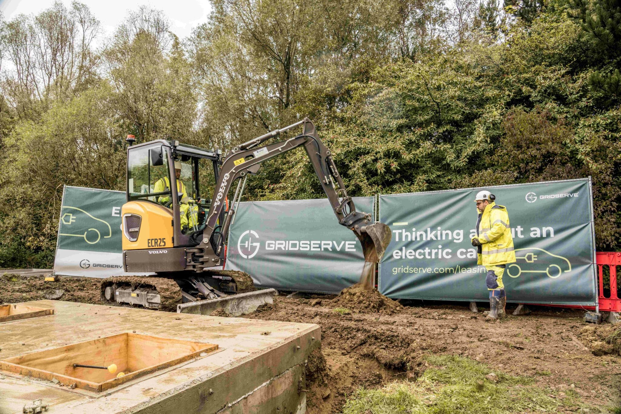 Fully-electric excavator in action at Moto Scotch Corner