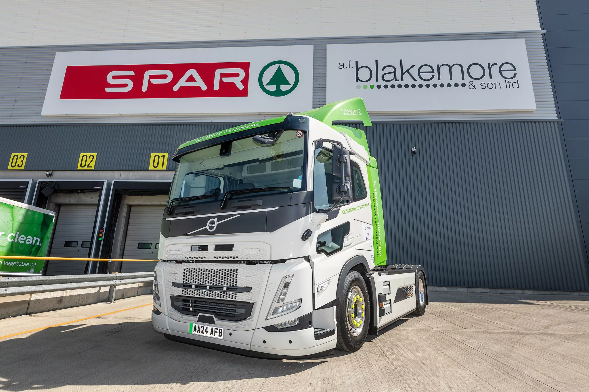New electric truck delivered to AF Blakemore via teh Electric Freightway programme