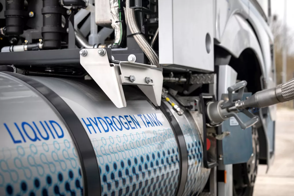 hydrogen-powered truck